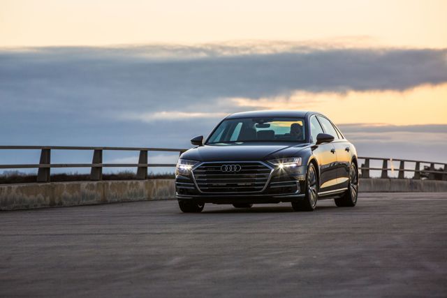 Audi A8 photo 43