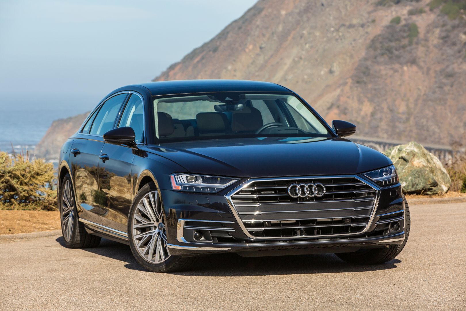 Audi A8 photo 46
