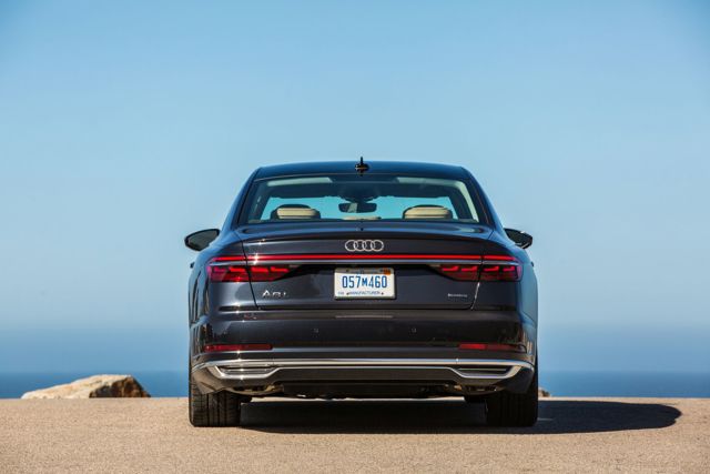 Audi A8 photo 48