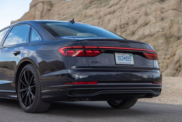 Audi A8 photo 51