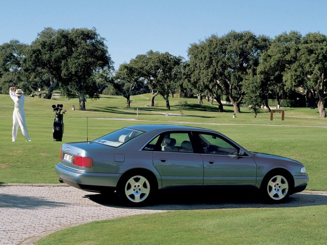 Audi A8 photo 13