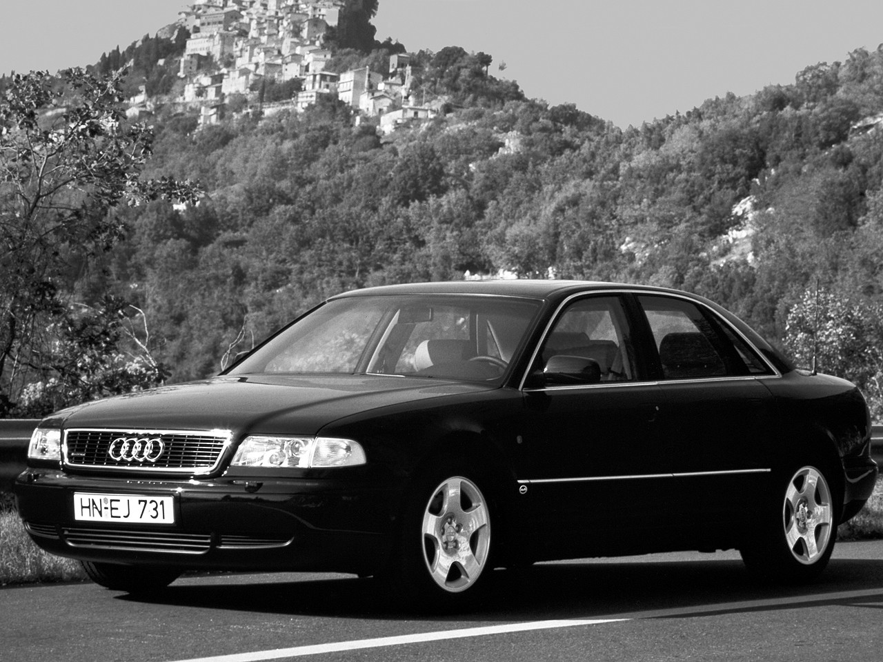 Audi A8 photo 15