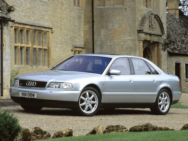 Audi A8 photo 26
