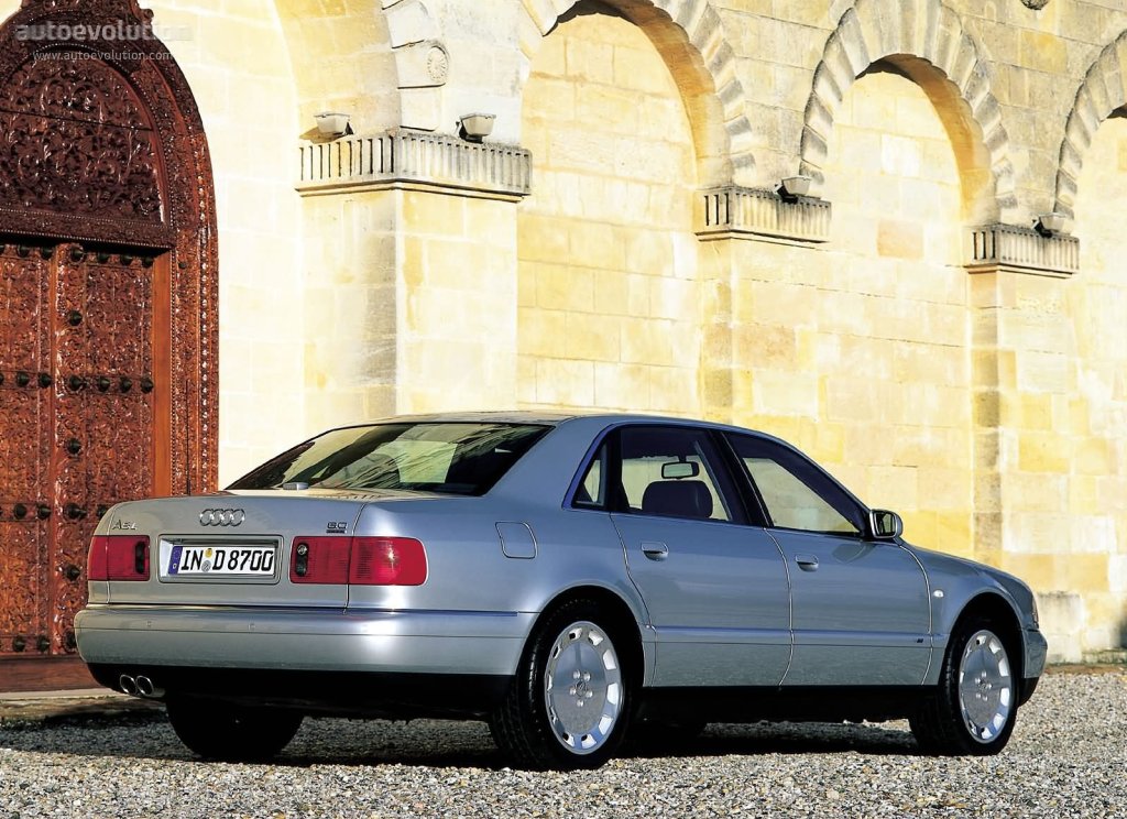Audi A8 photo 2
