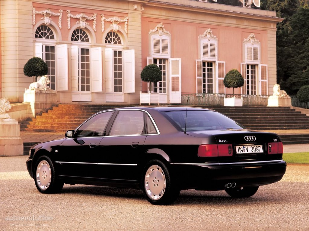Audi A8 photo 7