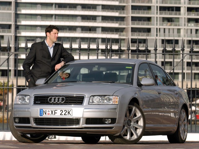 Audi A8 photo 16