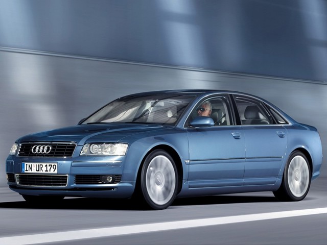 Audi A8 photo 20