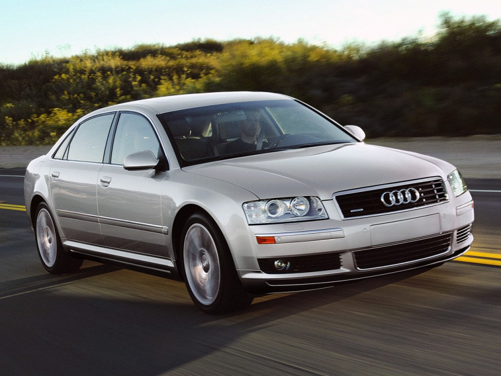 Audi A8 photo 40