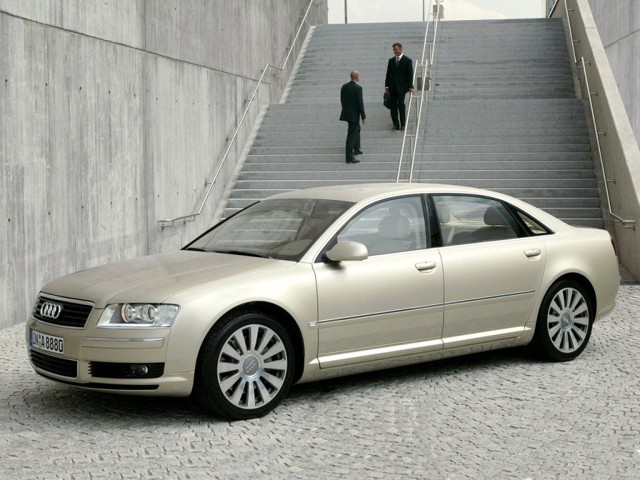 Audi A8 photo 47