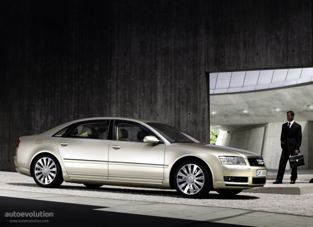 AUDI A8