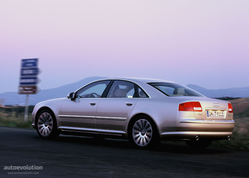 Audi A8 photo 12
