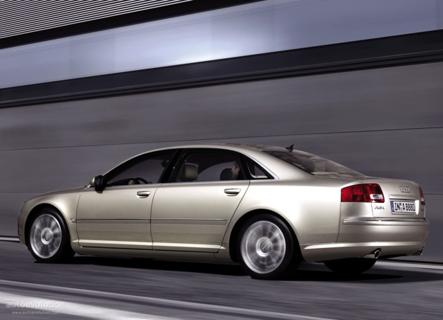 Audi A8 photo 2