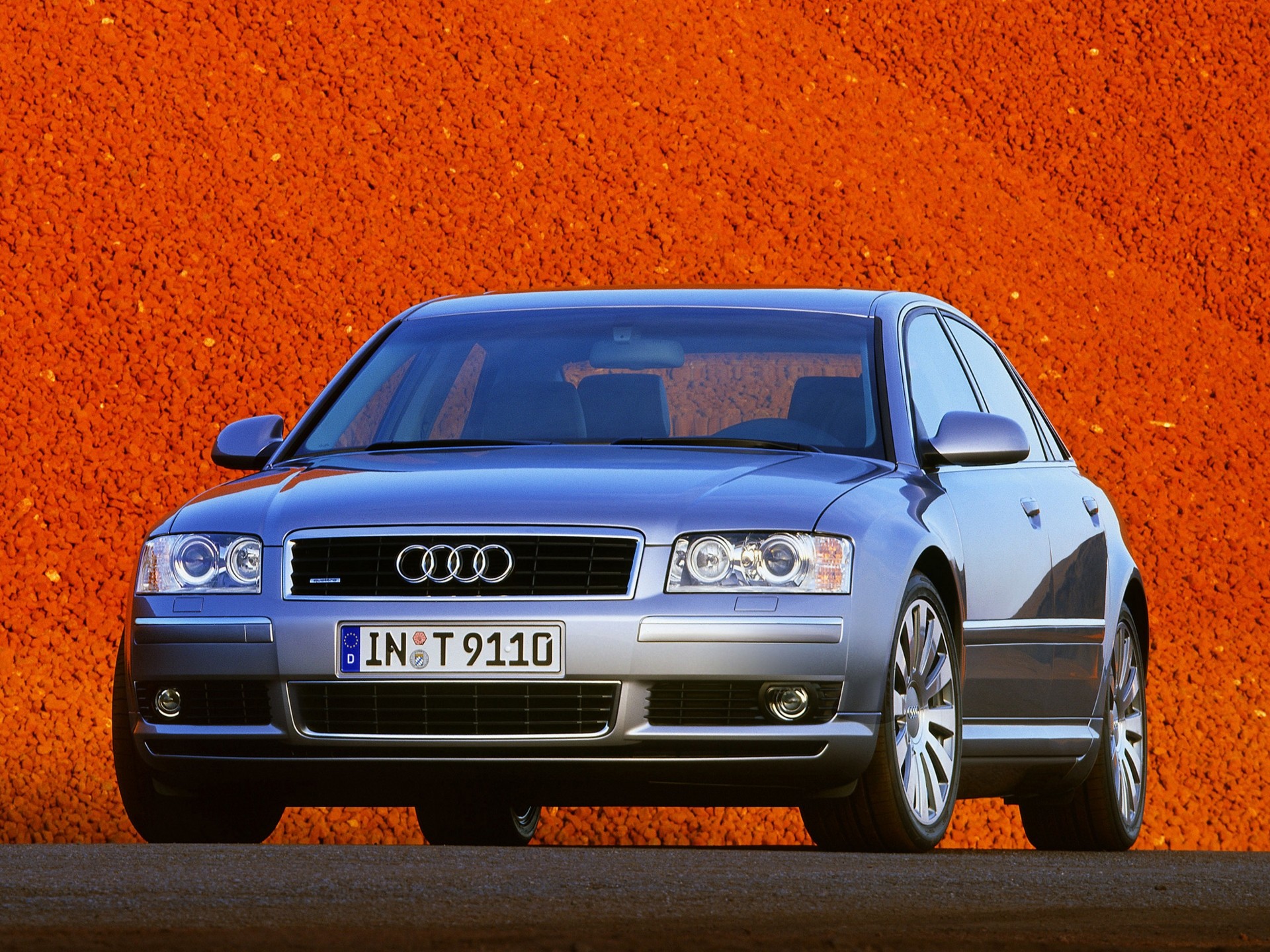 Audi A8 photo 23