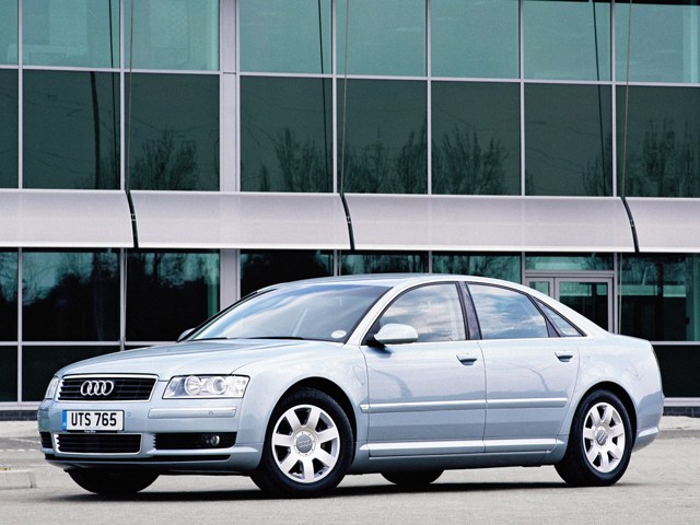 Audi A8 photo 43