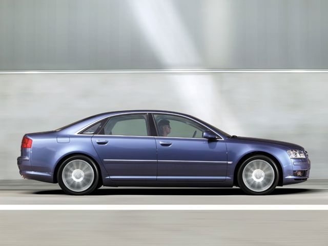 Audi A8 photo 44