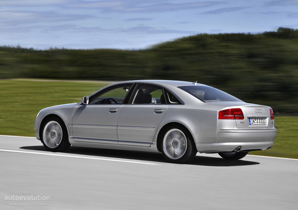 Audi A8 photo 8