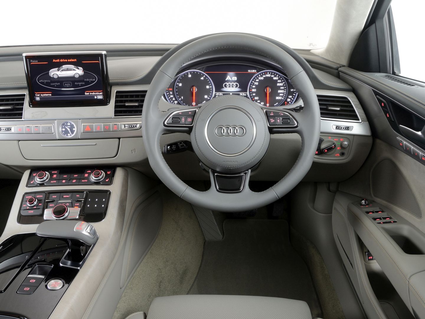 Audi A8 photo 64
