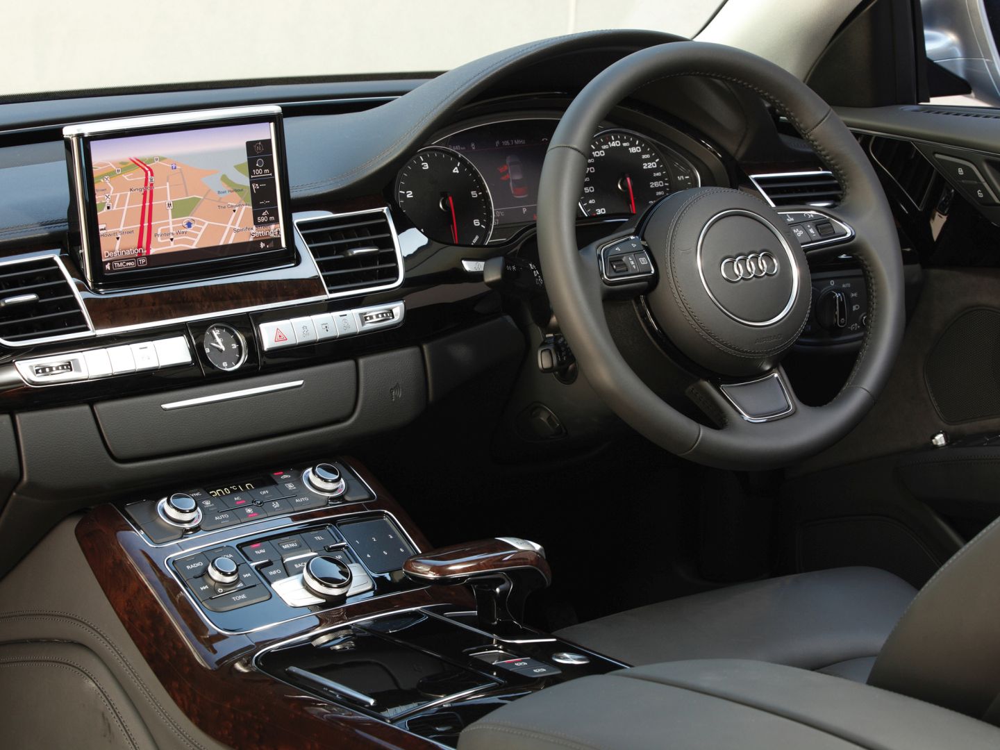 Audi A8 photo 67
