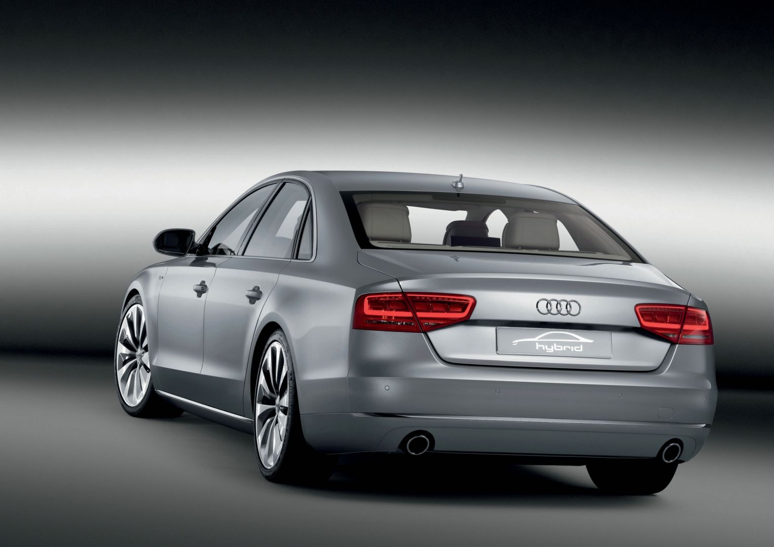 Audi A8 photo 26