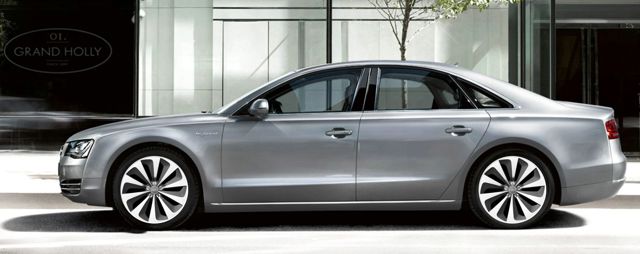 Audi A8 photo 28