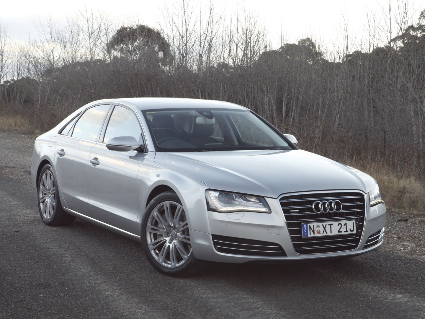 Audi A8 photo 36