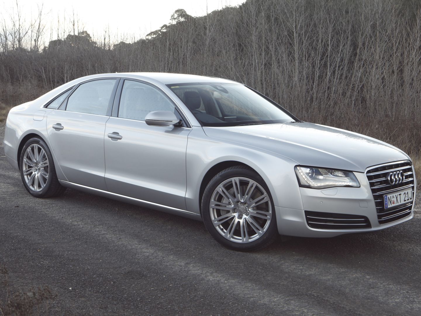 Audi A8 photo 38