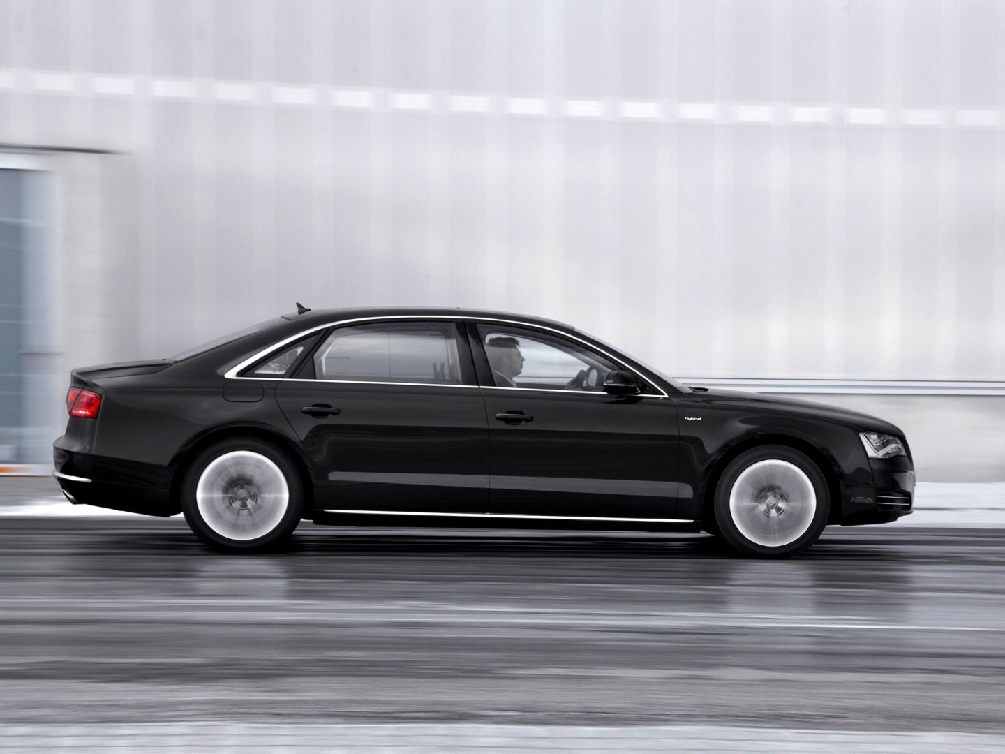 Audi A8 photo 40