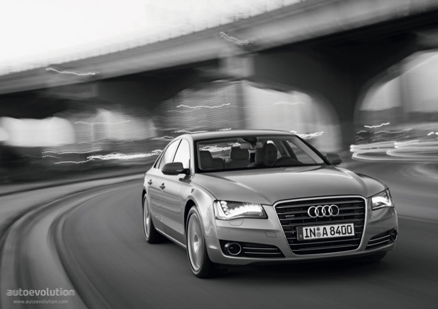 Audi A8 photo 11