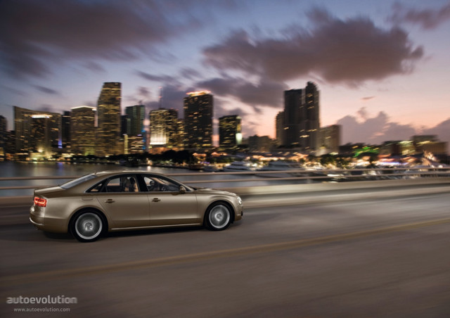 Audi A8 photo 14