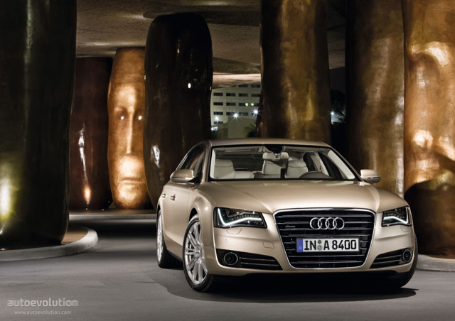 Audi A8 photo 18