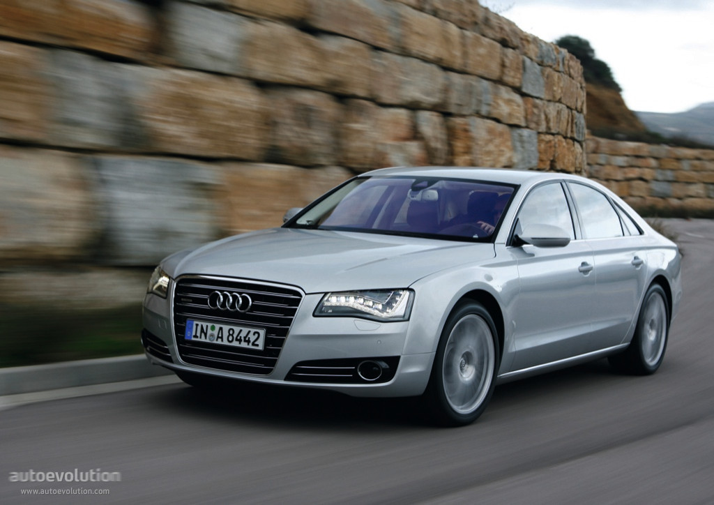 Audi A8 photo 19