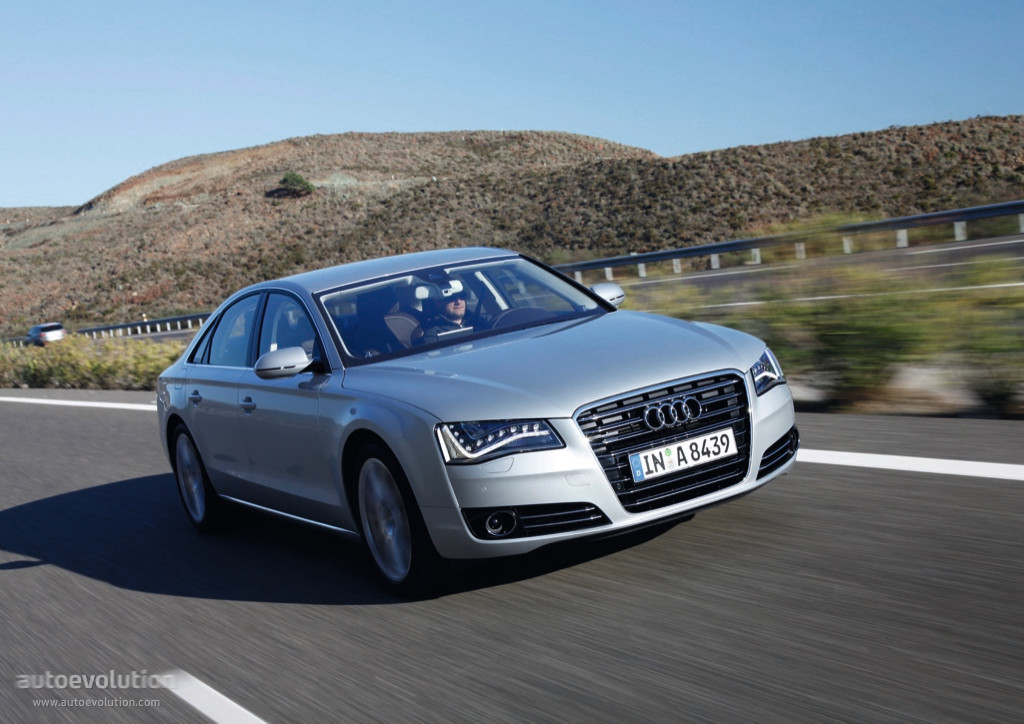 Audi A8 photo 22