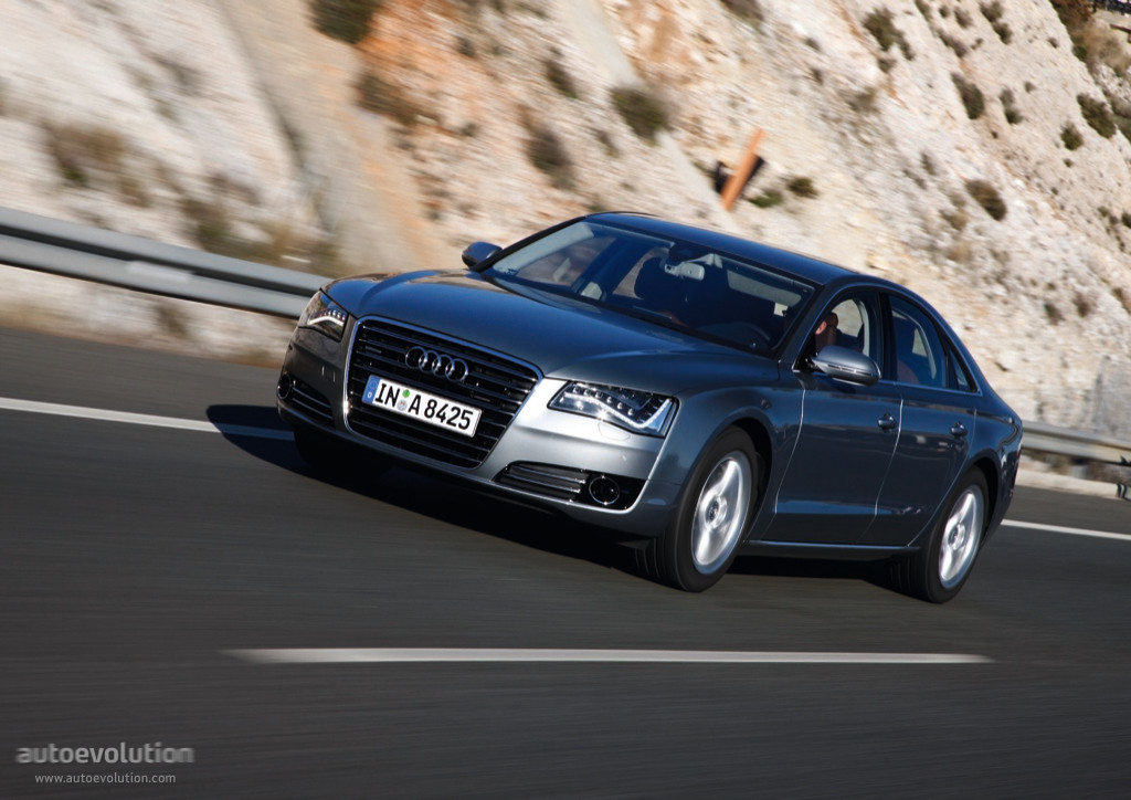 Audi A8 photo 23