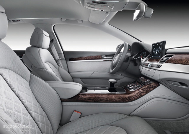 Audi A8 photo 42