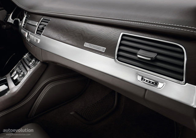Audi A8 photo 50