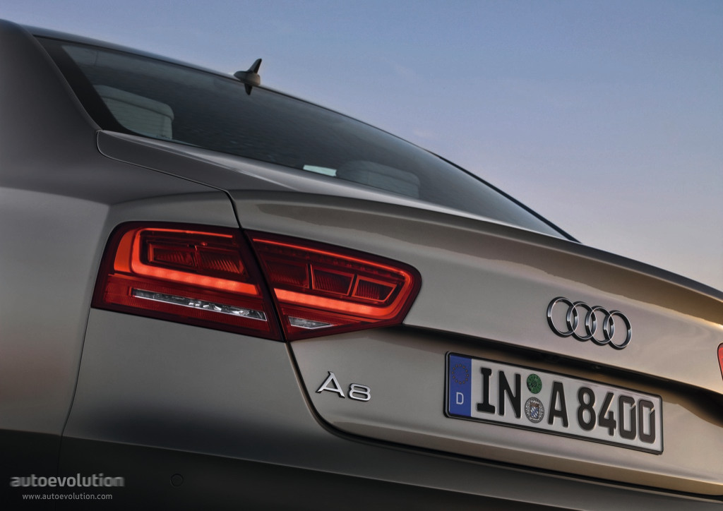 Audi A8 photo 3