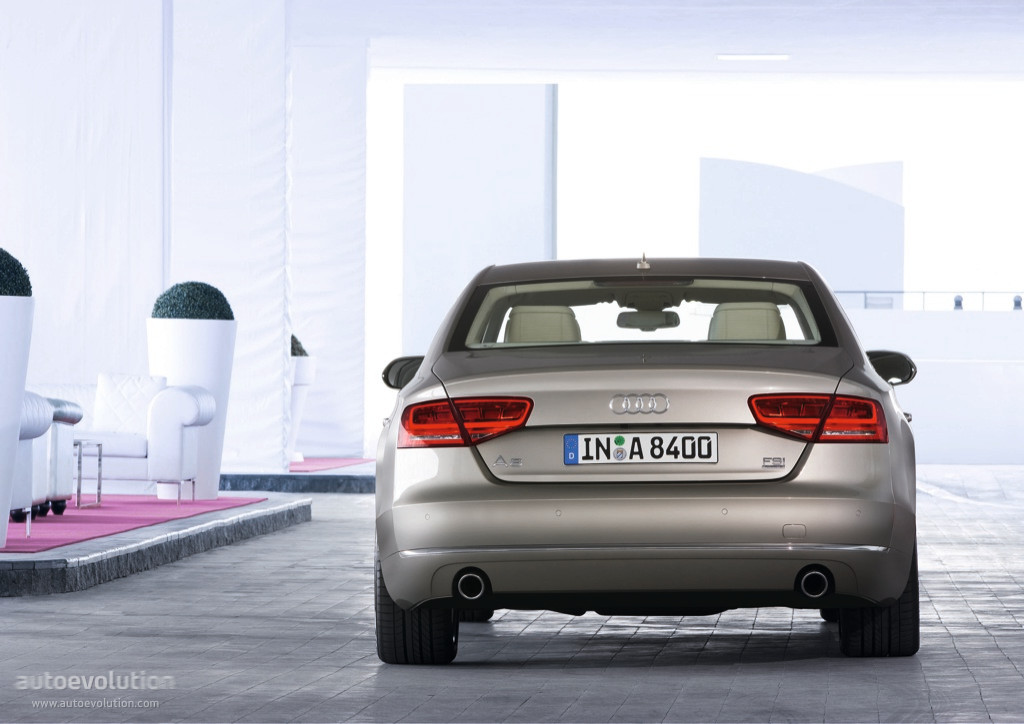 Audi A8 photo 5