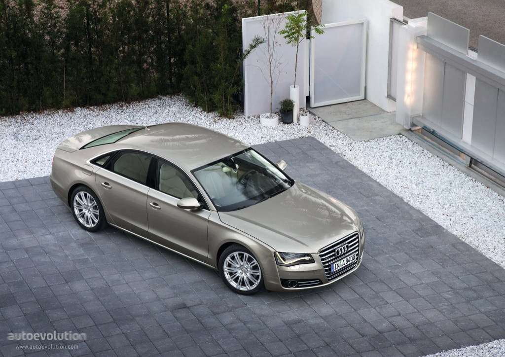 Audi A8 photo 8