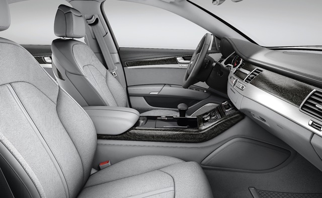 Audi A8 photo 36
