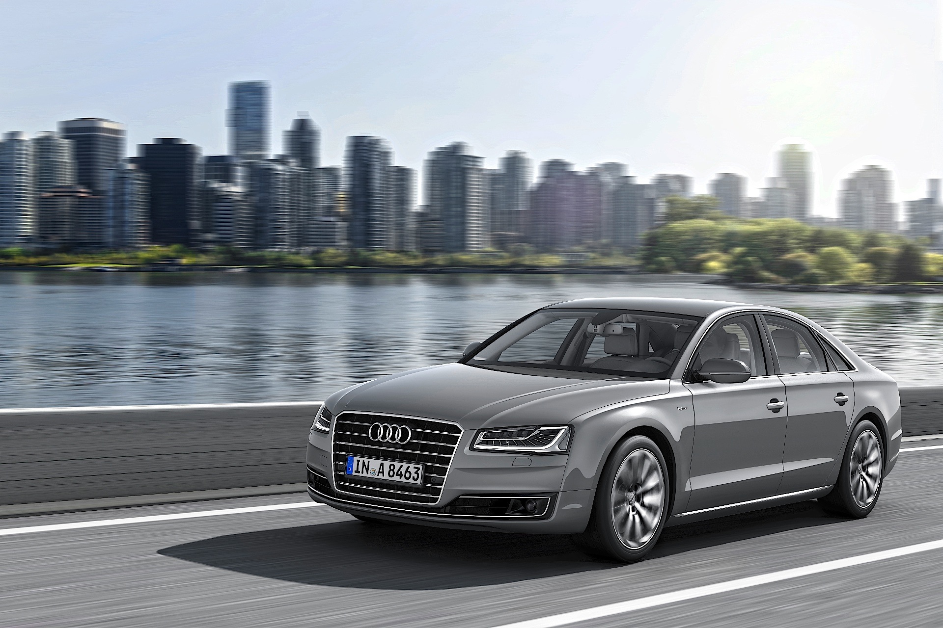 Audi A8 photo 5