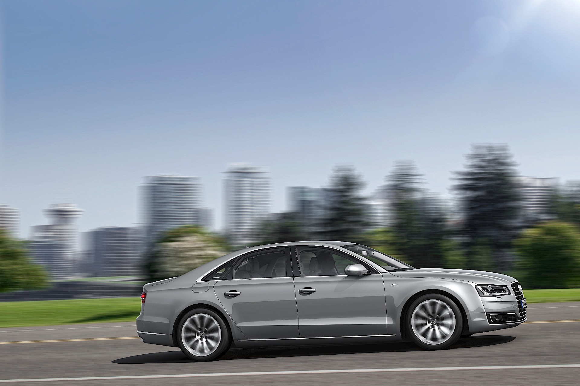 Audi A8 photo 6