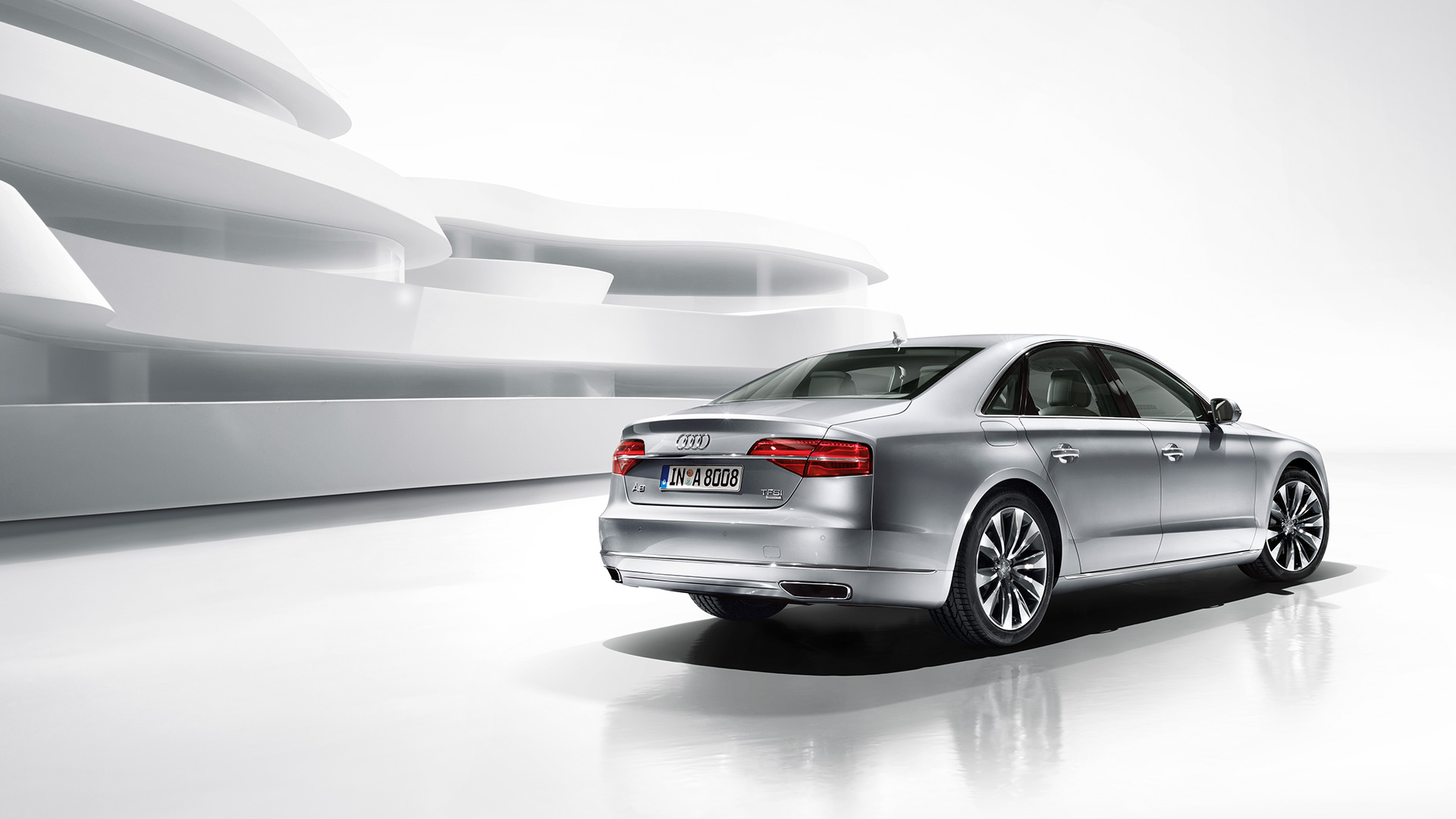 Audi A8 photo 2