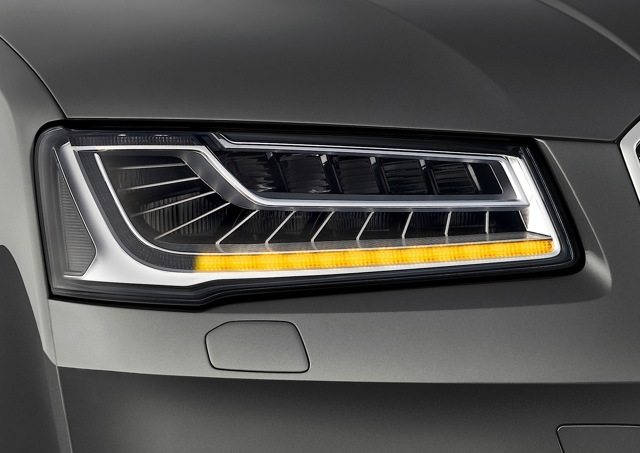 Audi A8 photo 13