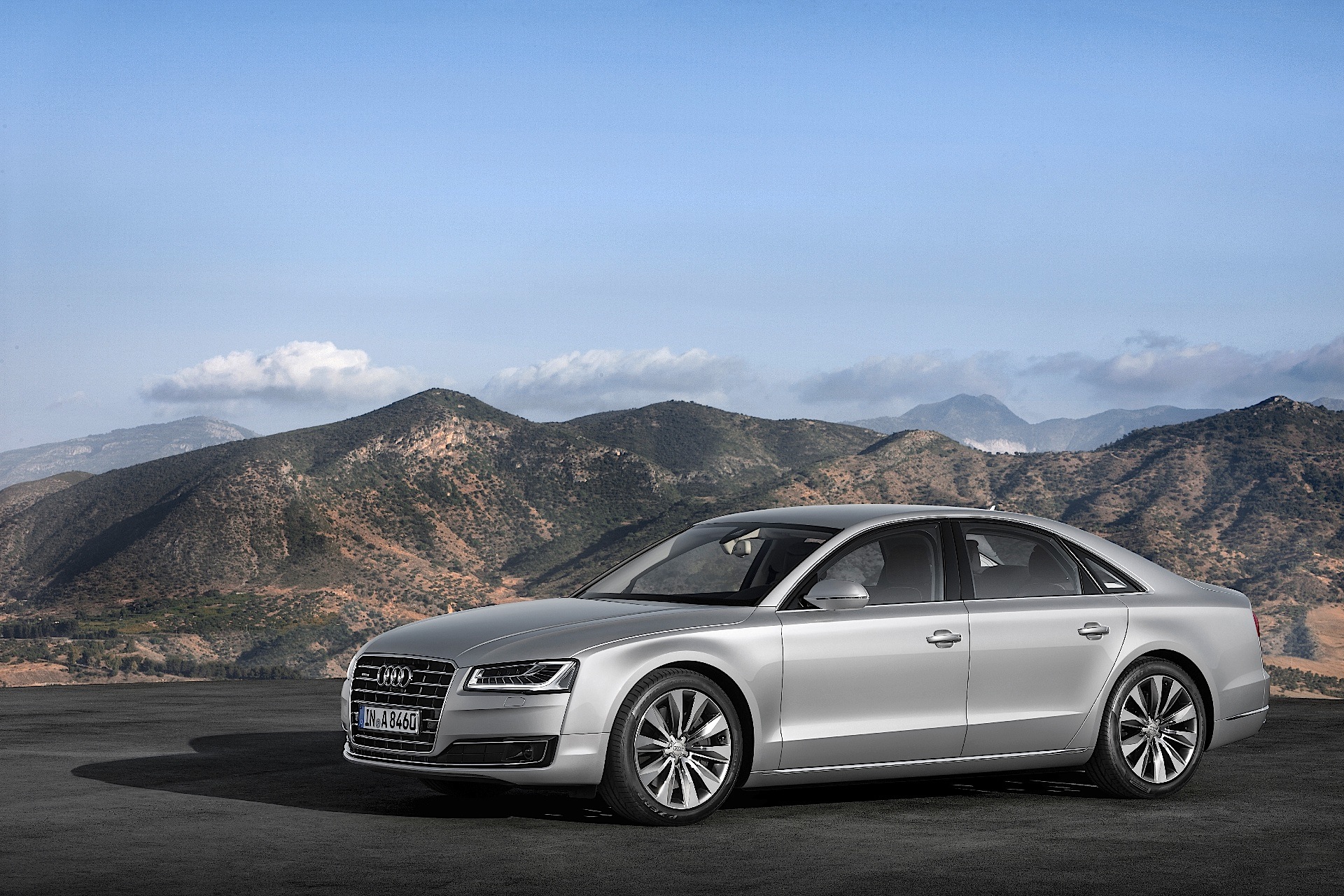 Audi A8 photo 20