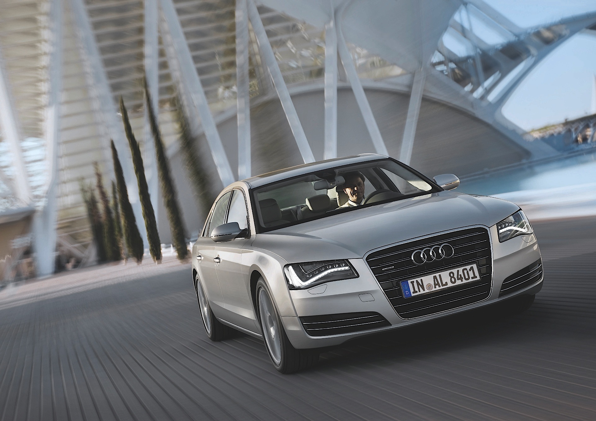 Audi A8 photo 13
