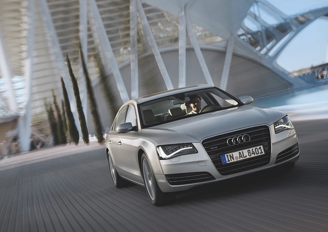 Audi A8 photo 13