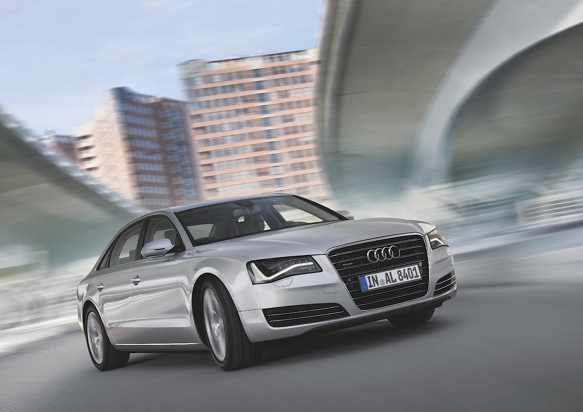 Audi A8 photo 18