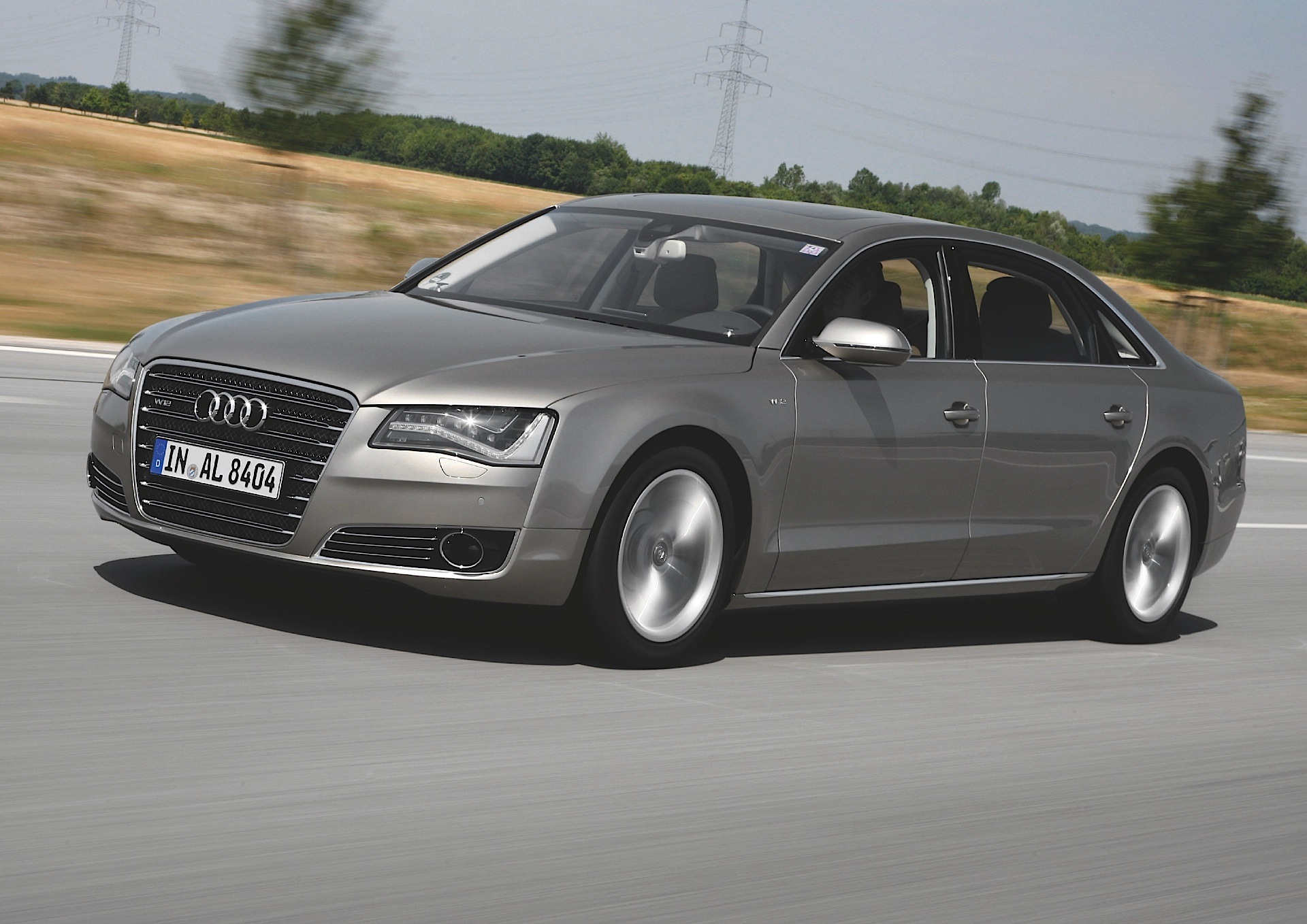 Audi A8 photo 34