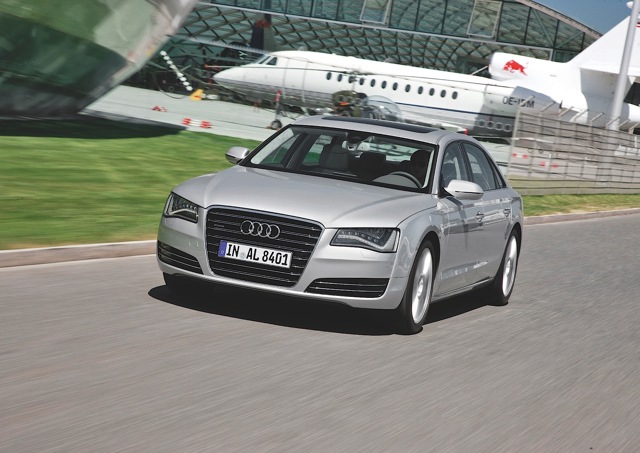 Audi A8 photo 37
