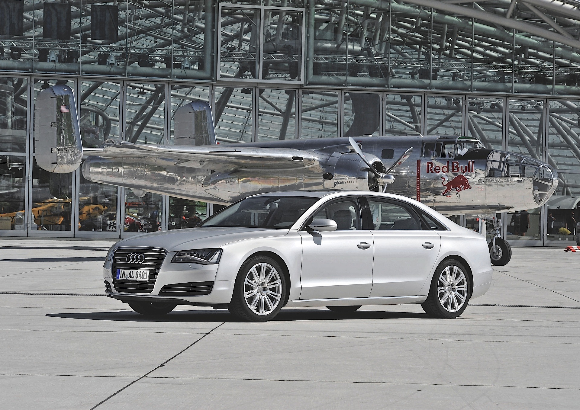 Audi A8 photo 39